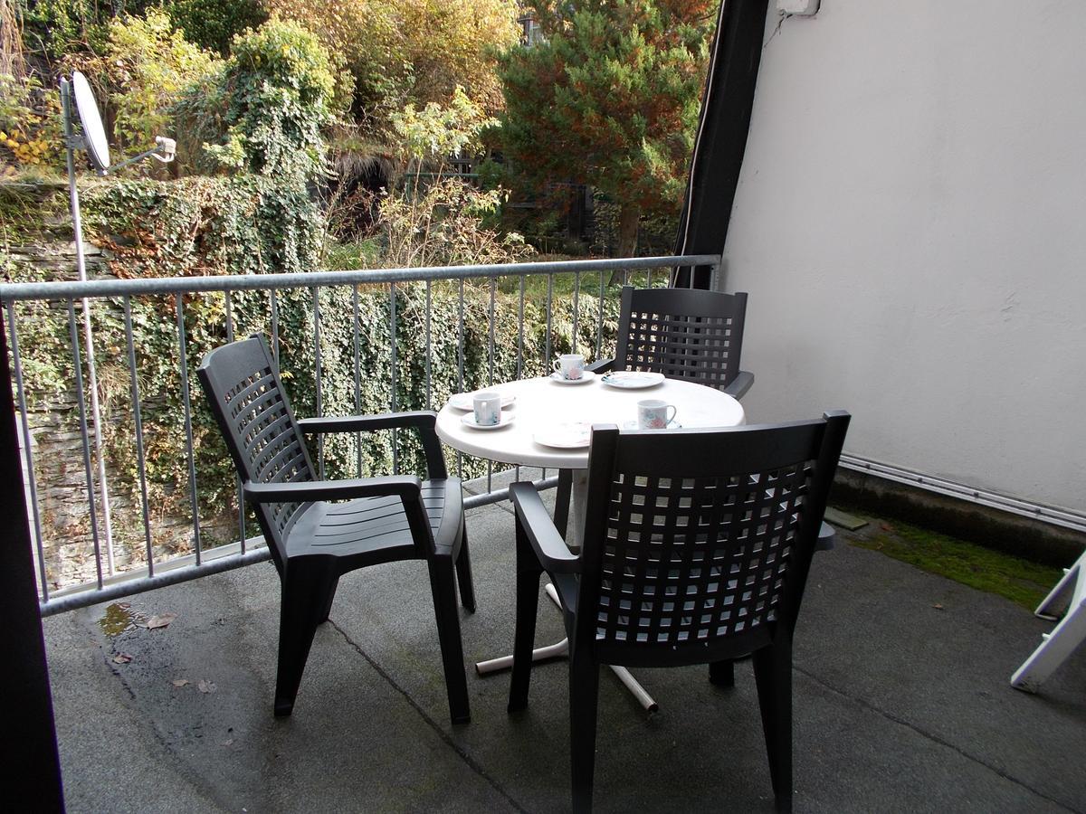 Fewo 2 Im Geschenkehaus Apartment Моншау Екстериор снимка