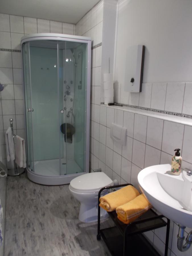 Fewo 2 Im Geschenkehaus Apartment Моншау Екстериор снимка
